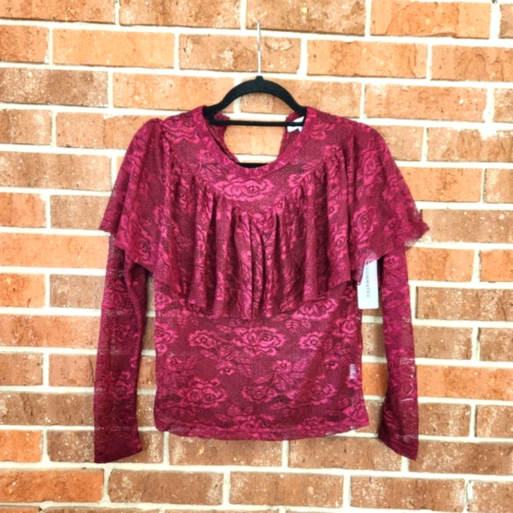 ☀️3/$15 Roommates New burgundy lacey long sleeve ruffle top